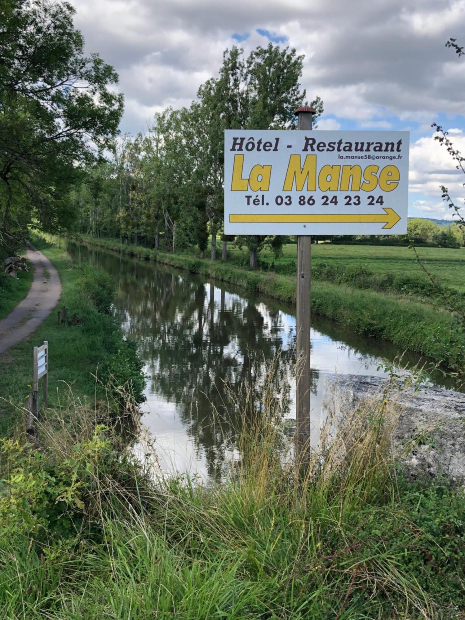 Hotel Restaurant La Manse Dornecy Zewnętrze zdjęcie